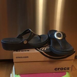 Crocs flip flop sandal. Black